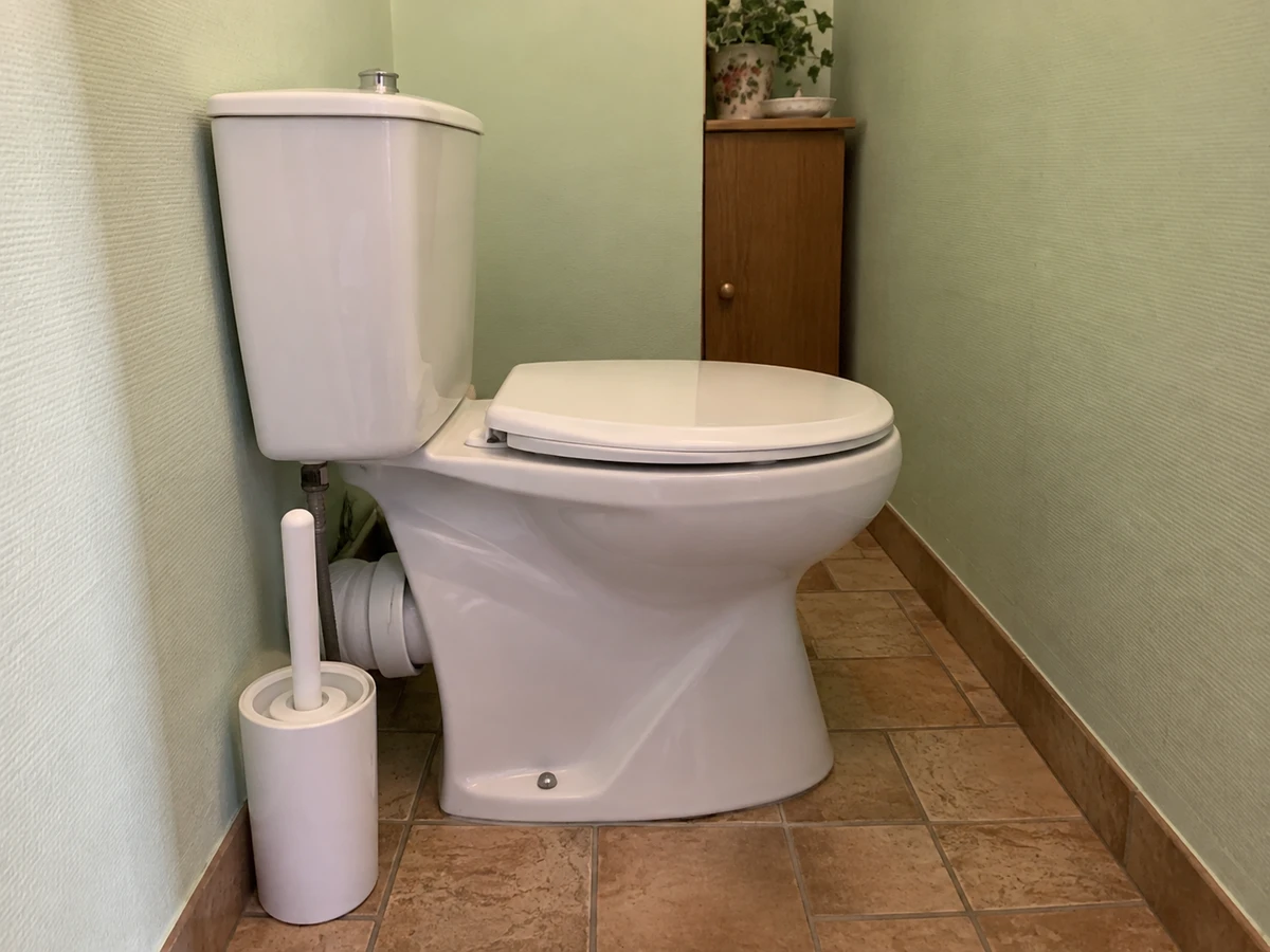 Une cuvette trop basse pour se relever : photo