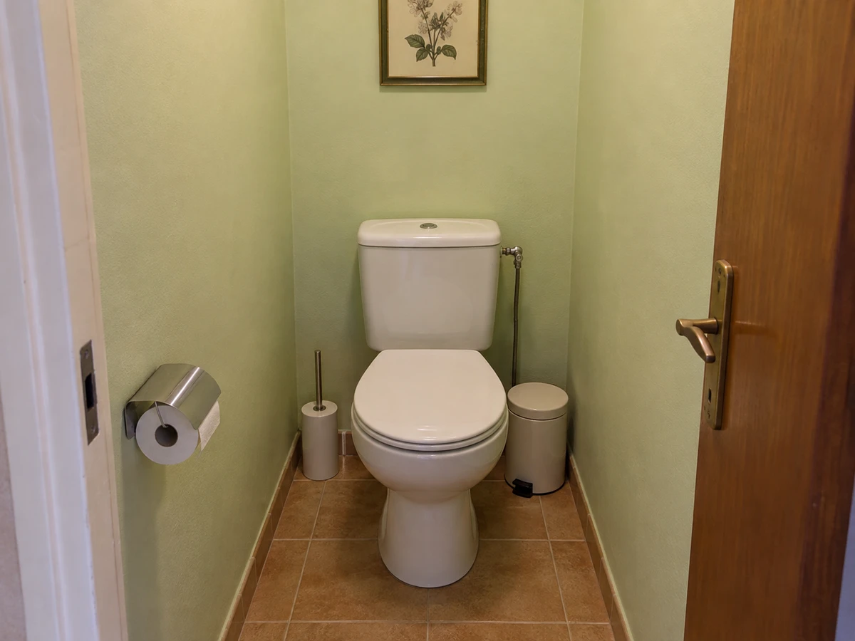 Aucun moyen d'appeler depuis les WC : photo